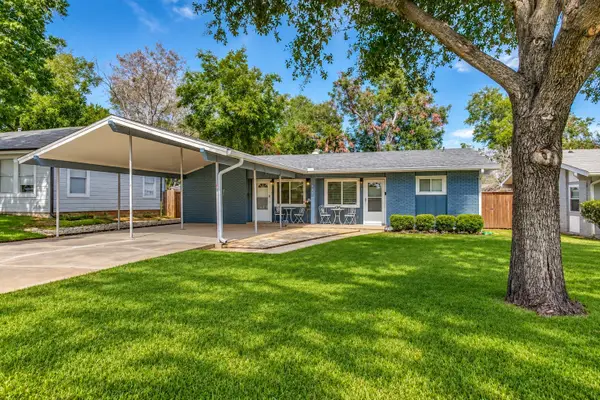 403 E Franklin Street, Grapevine, TX 76051