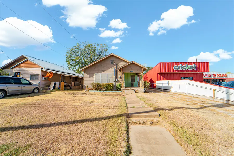 1208 W Walker Street, Breckenridge, TX 76424 - #3