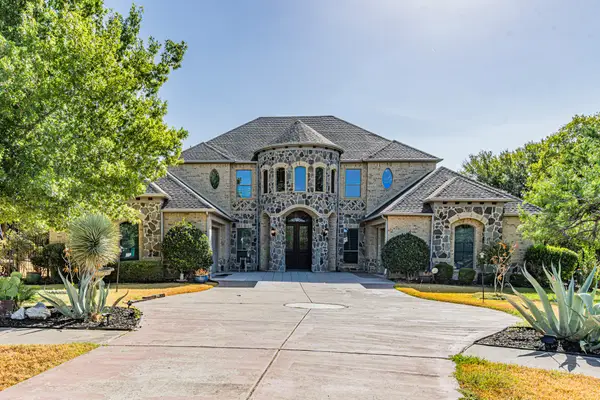1552 Cypress Bend Drive, Cedar Hill, TX 75104