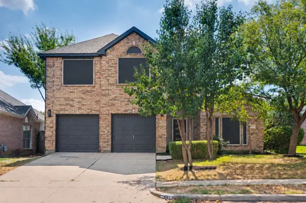 8211 Shoshoni Drive, Arlington, TX 76002