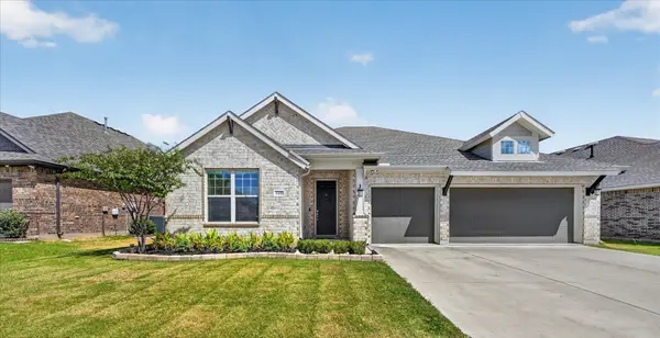 5408 High Pointe Drive, Haltom City, TX 76137