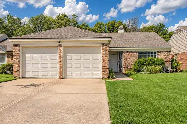 5522 Yaupon Drive, Arlington, TX 76018