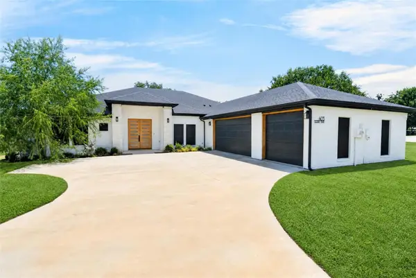 4013 Legend Trail, Granbury, TX 76049