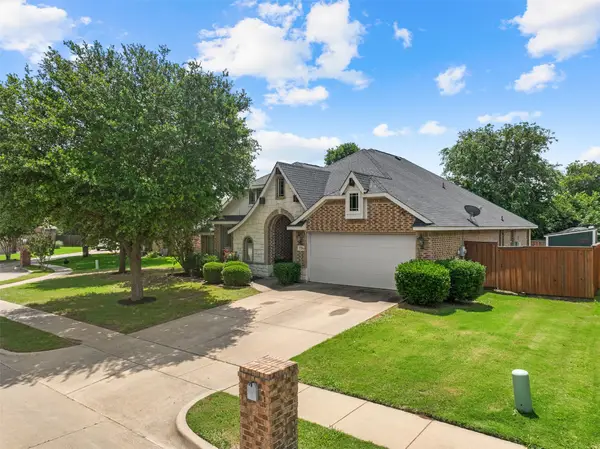 726 Celebrity Court, Midlothian, TX 76065