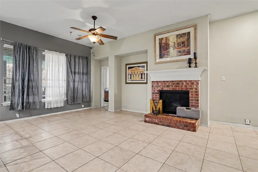 2707 Meadow Lake Drive, Grand Prairie, TX 75050 - #2