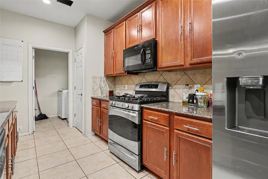 2707 Meadow Lake Drive, Grand Prairie, TX 75050 - #3