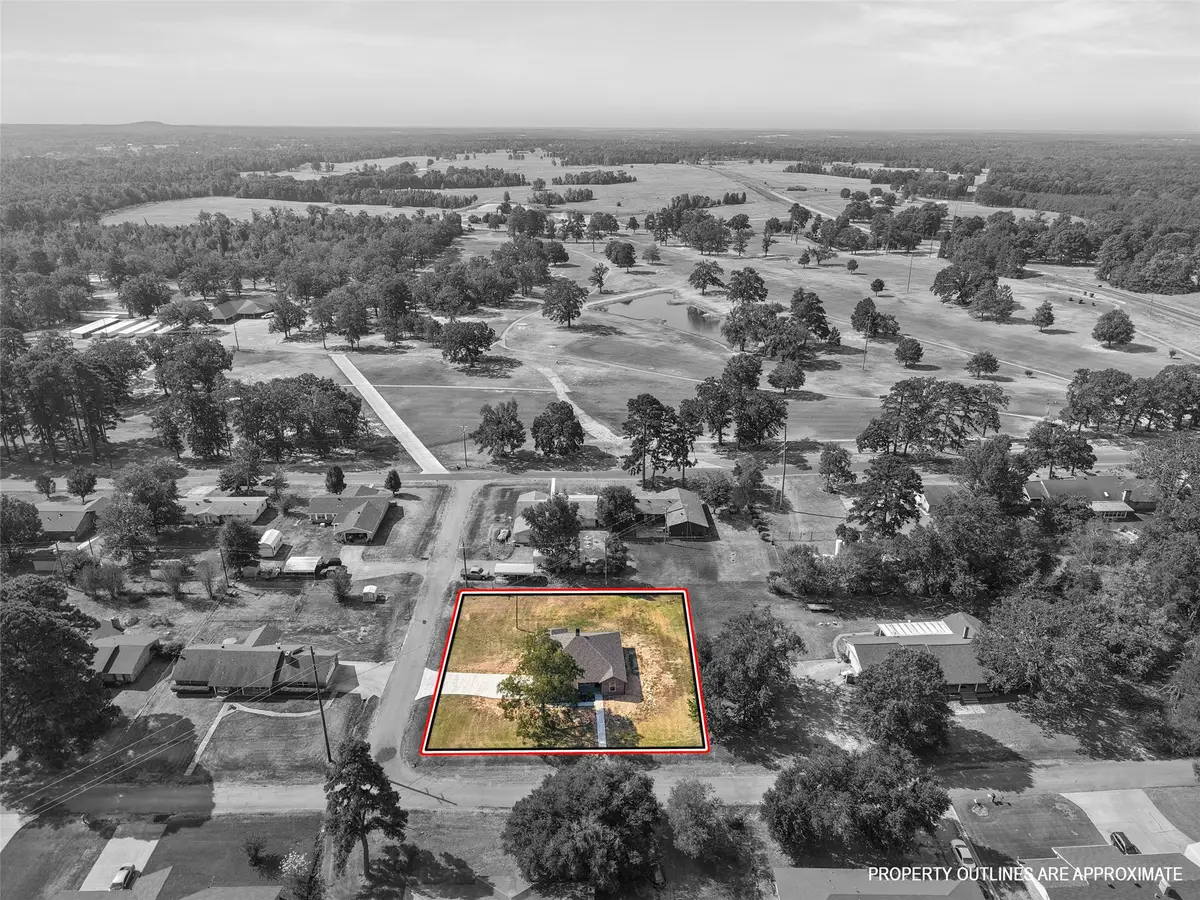 106 Royal Street, Gilmer, TX 75645 - #1