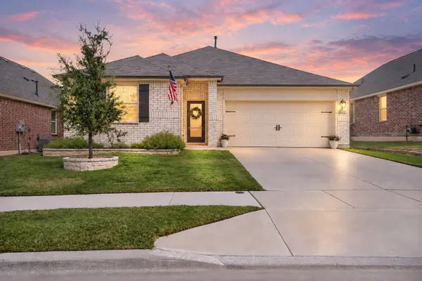 2552 Eden Creek Drive, Fort Worth, TX 76179