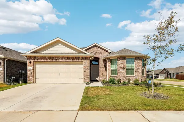 617 Amber Fields Drive, Ponder, TX 76249