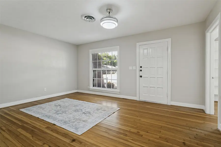 4925 Pershing Avenue, Fort Worth, TX 76107 - #3