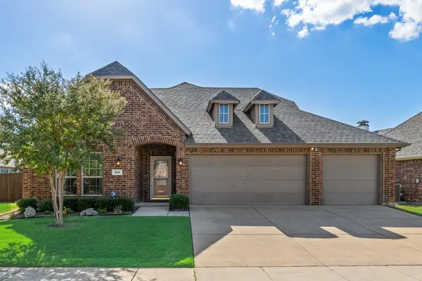495 Oak Hills Lane, Fate, TX 75189