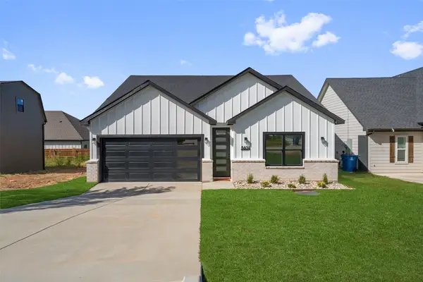 5614 San Jacinto Drive, Granbury, TX 76048
