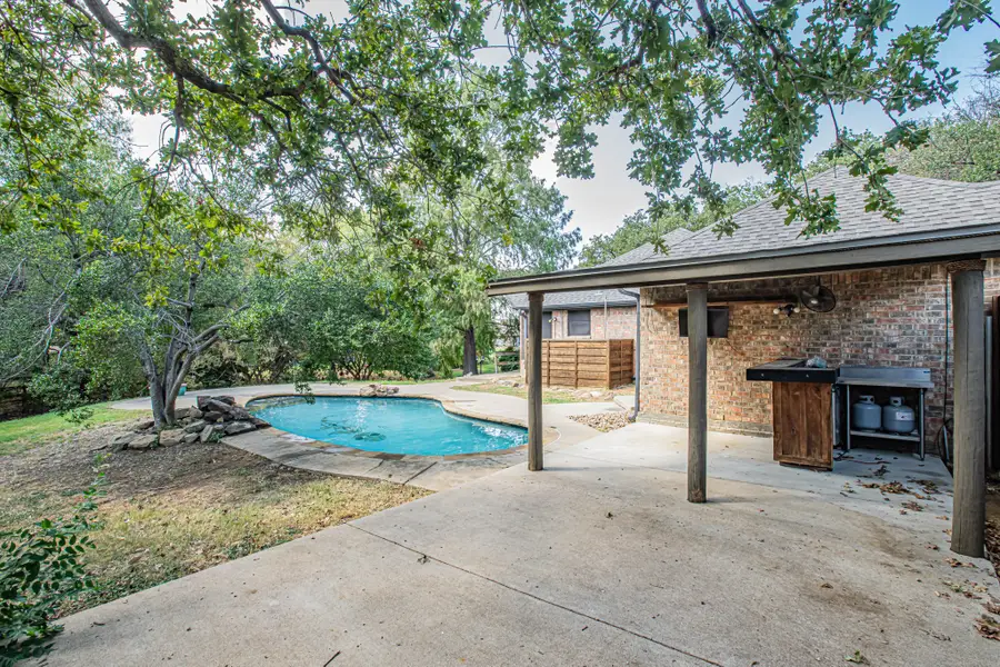 521 Meadowbrook Street, Lake Dallas, TX 75065 - #2