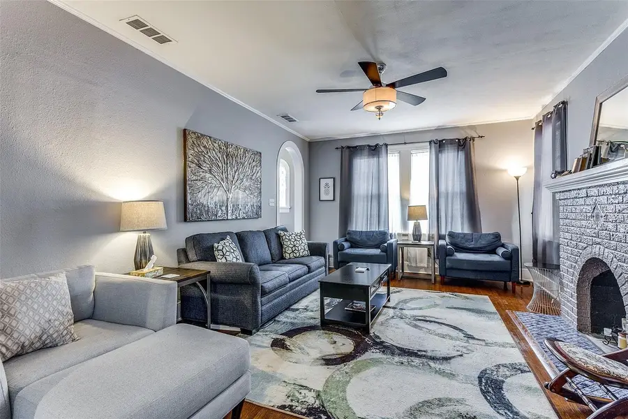 3211 Cockrell Avenue, Fort Worth, TX 76109 - #3