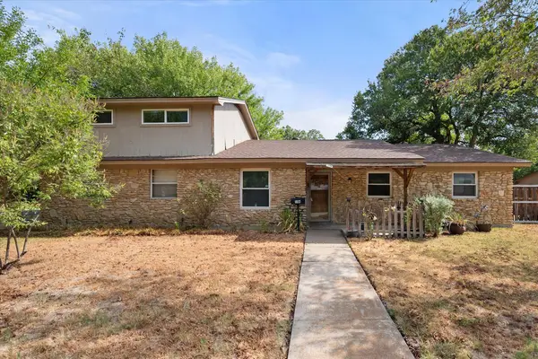 144 Jill Ann Drive, Burleson, TX 76028