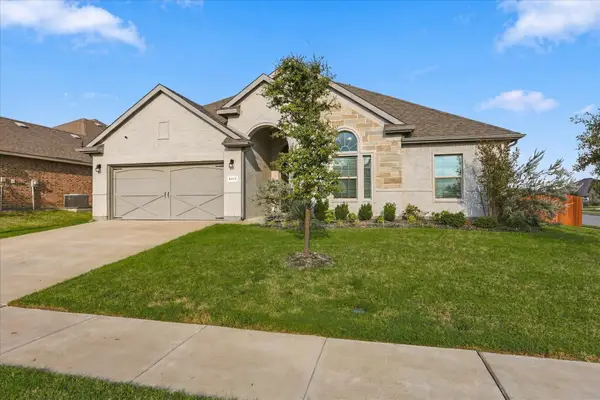5622 Log Cabin Court, Midlothian, TX 76065