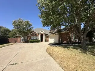 10717 Elmhurst Lane, Fort Worth, TX 76244