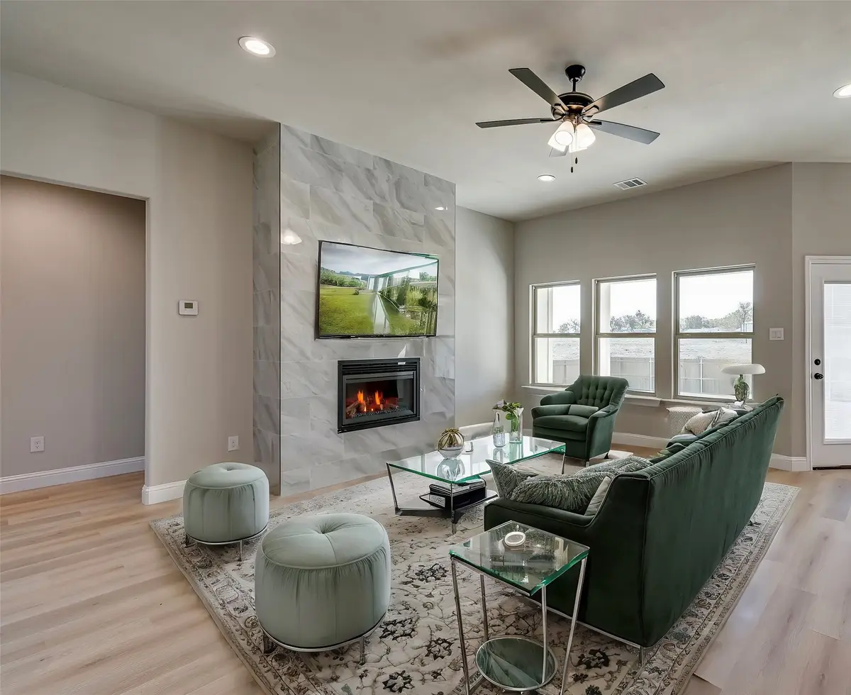 420 E Lamar Street, Palmer, TX 75152 - #1