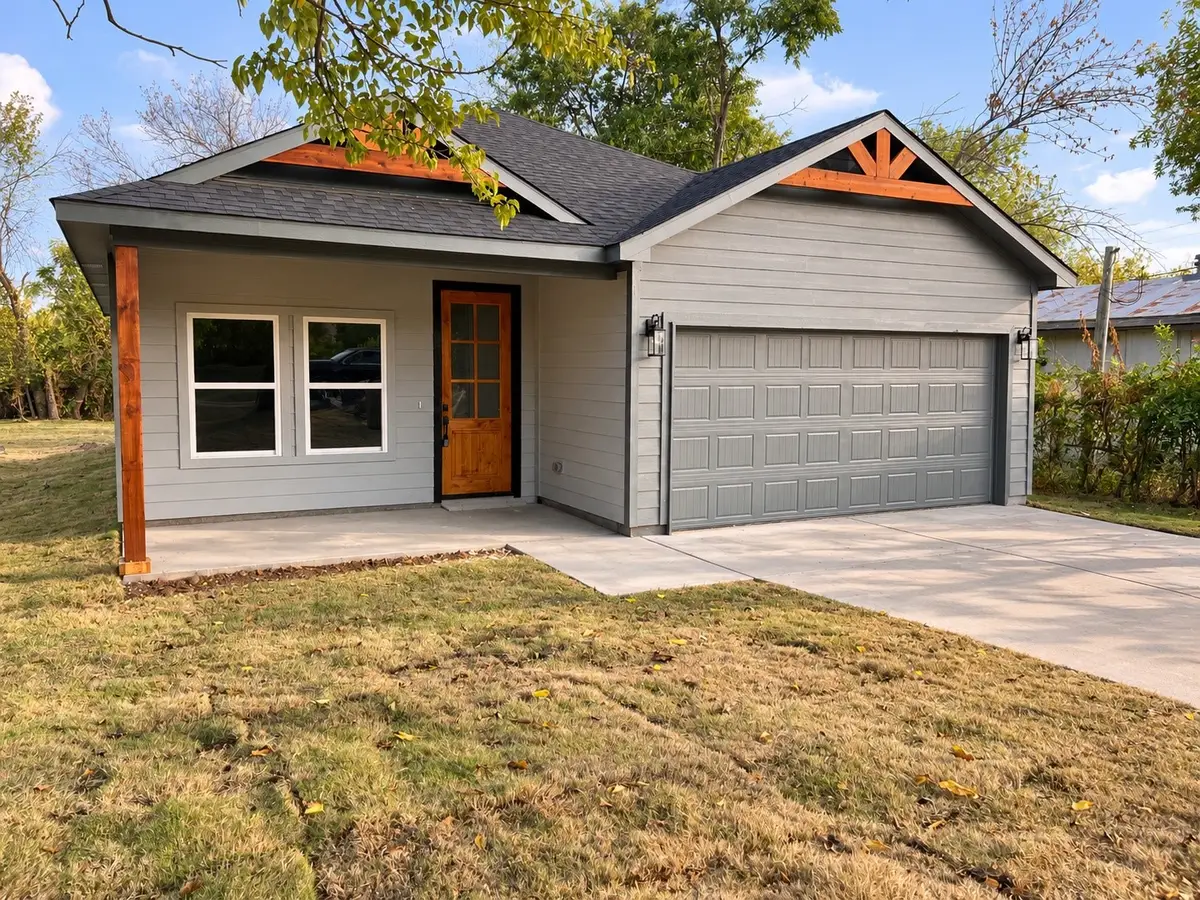 907 Travis Avenue, Alvarado, TX 76009 - #1