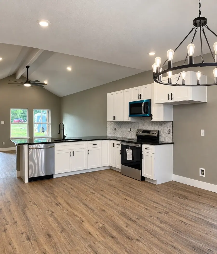 907 Travis Avenue, Alvarado, TX 76009 - #3