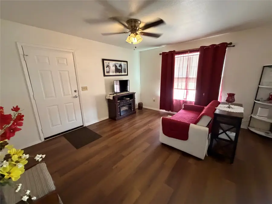 1101 N Stratton Street, Seymour, TX 76380 - #3