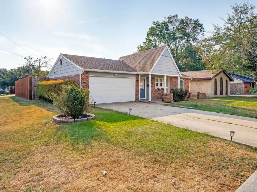 736 Melinda Drive, Mesquite, TX 75149 - #2
