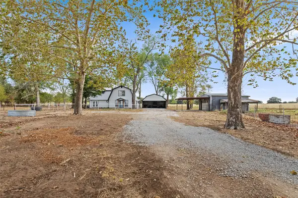 666 County Road 2445, Decatur, TX 76234