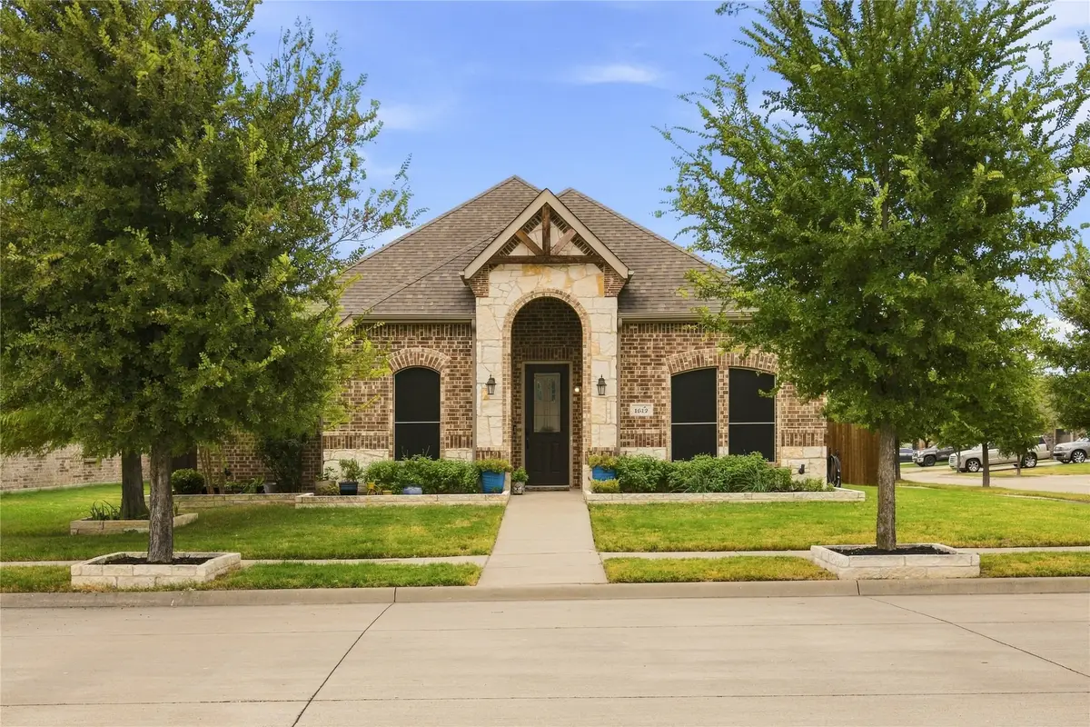 1612 Tyler Street, Waxahachie, TX 75165 - #1