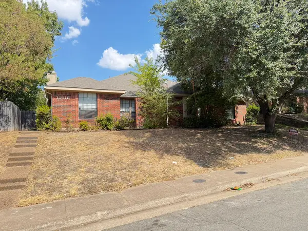 11416 Summertree Lane, Dallas, TX 75243