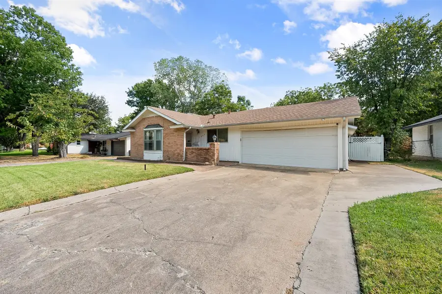 1924 Canterbury Street, Irving, TX 75062 - #2