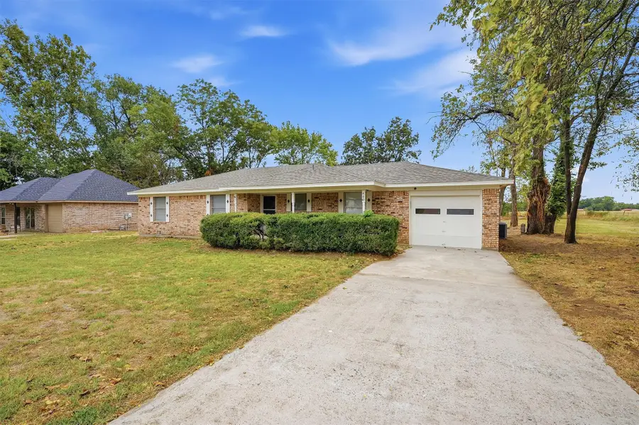 400 E Murdock Street, Collinsville, TX 76233 - #2