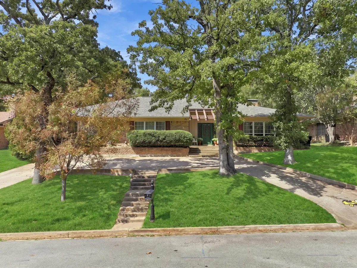 609 Ambassador Street, Denison, TX 75020 - #1