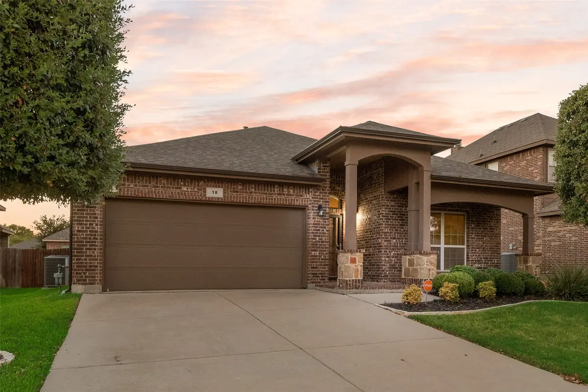 18 Auburn Drive, Edgecliff Village, TX 76134 - #1