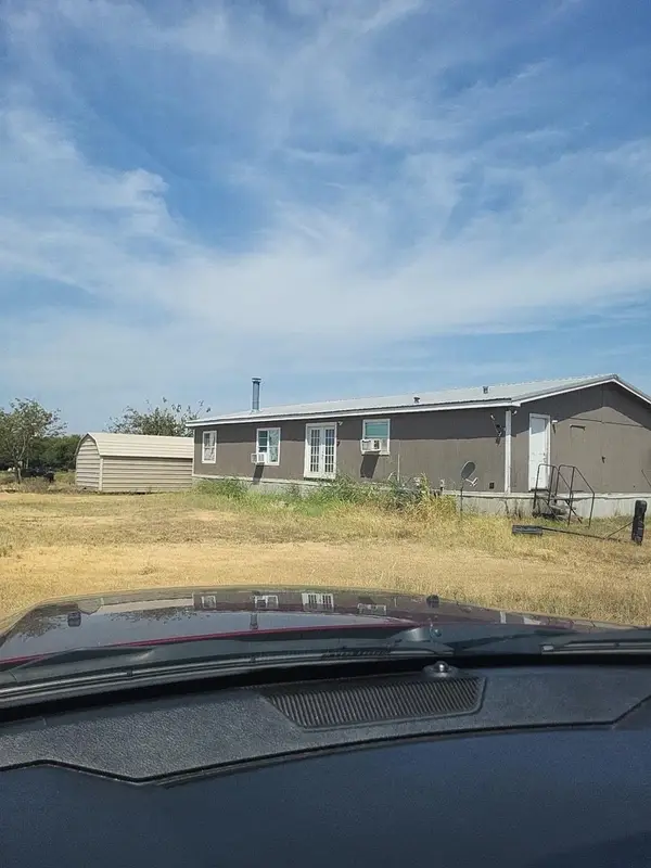 851 County Road 4625, Trenton, TX 75490