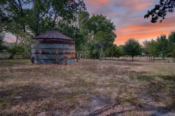 1015 Oak Trail, Union Valley, TX 75474