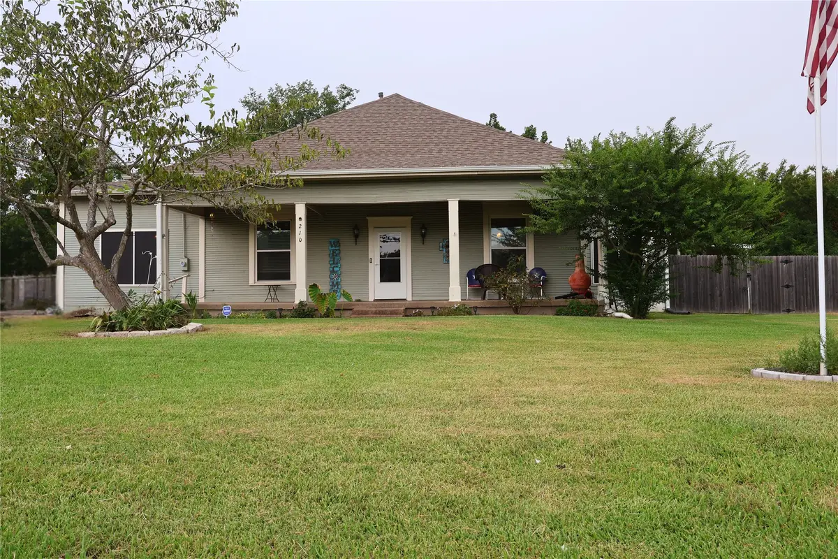 210 Hopkins, Alba, TX 75410 - #1