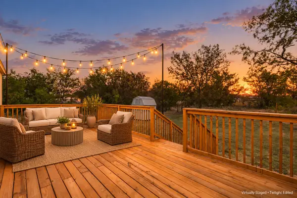 219 Cumberland Trail, Runaway Bay, TX 76458