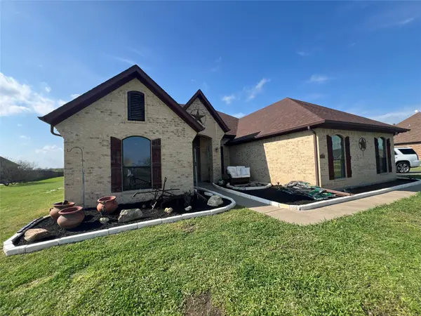 1055 Chartres, Oak Ridge, TX 75142