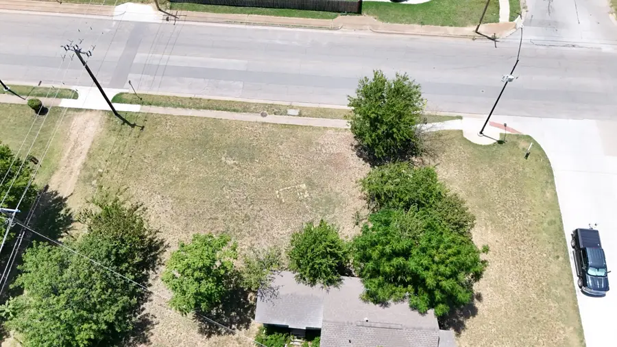 5637 Humbert Avenue, Fort Worth, TX 76107 - #3