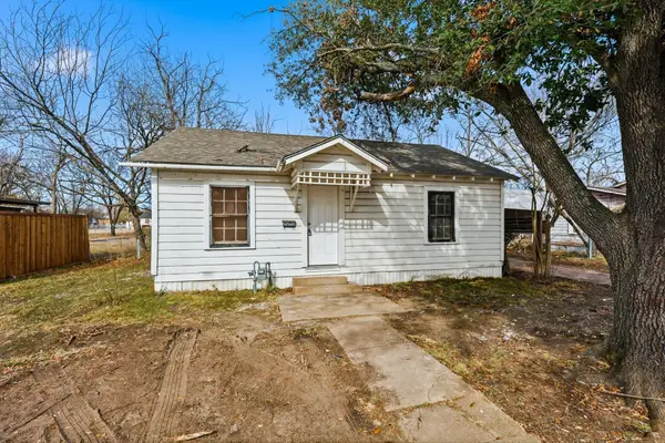 803 E 14th Street, Bonham, TX 75418