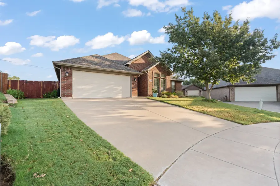 312 Nutmeg, Burleson, TX 76028 - #2