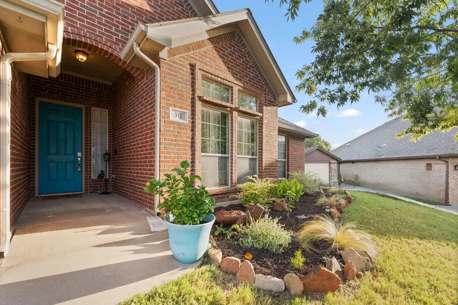 312 Nutmeg, Burleson, TX 76028 - #3