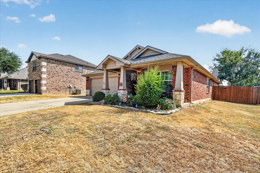 521 Leatherman Drive, Saginaw, TX 76179 - #2