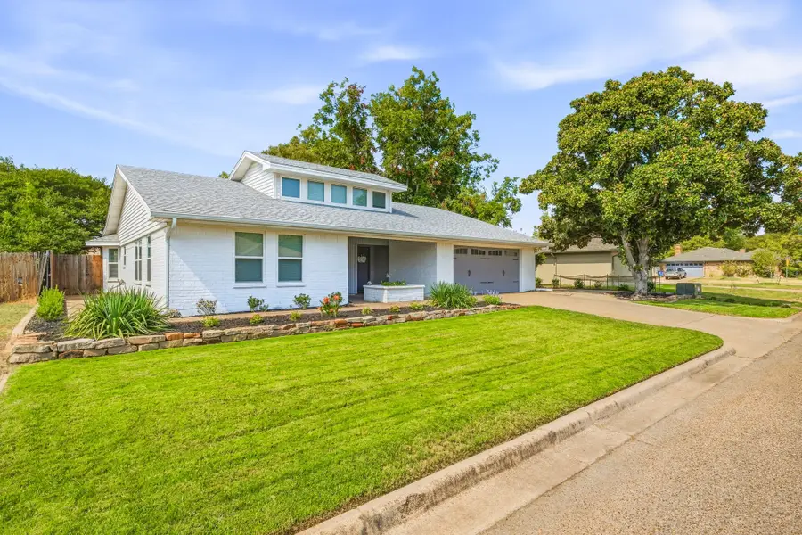 1202 Red Bird Lane, Granbury, TX 76048 - #2