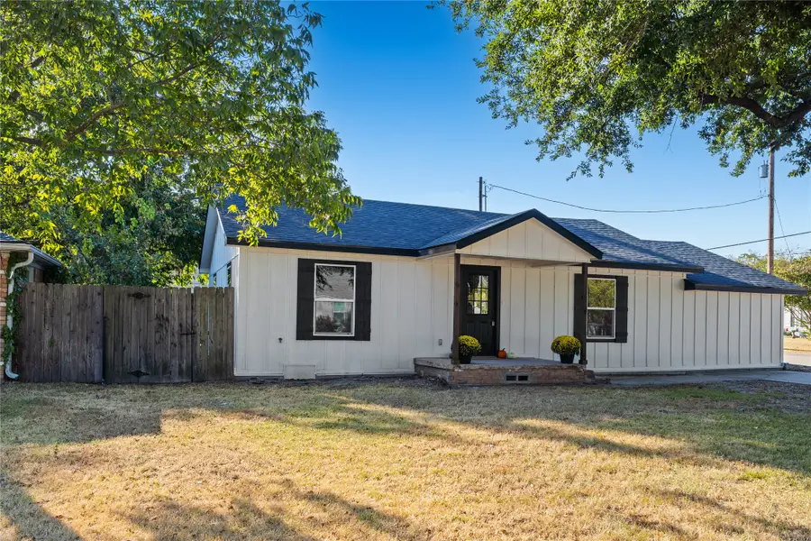 1047 Davis Street N, Sulphur Springs, TX 75482 - #3