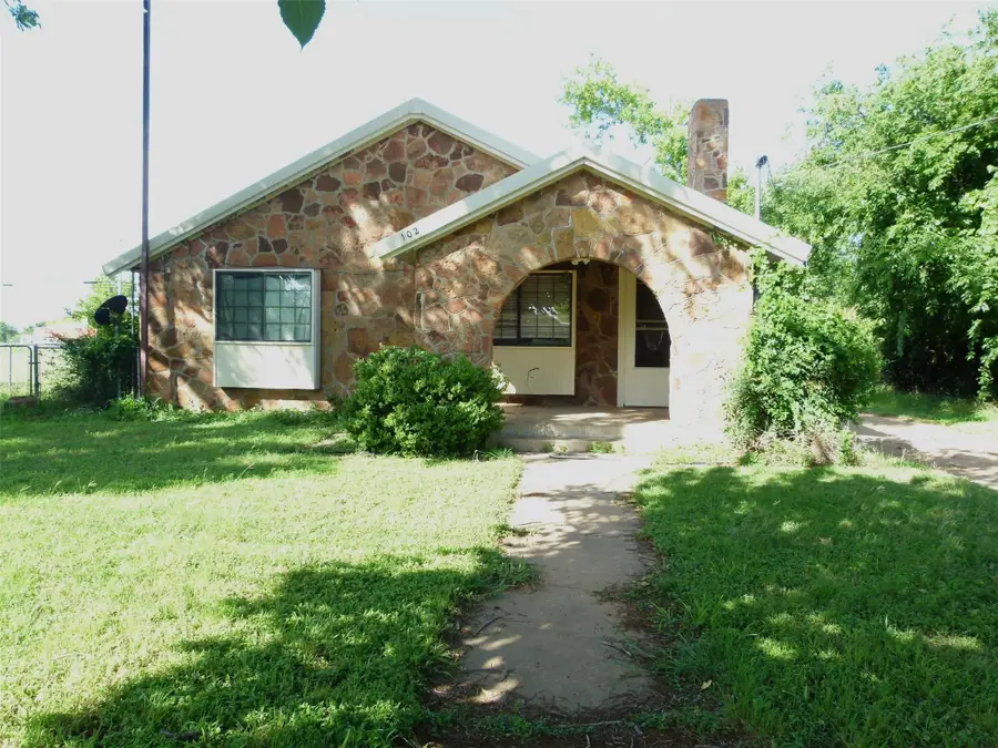 102 Mcdonald Drive, Early, TX 76802 - #2