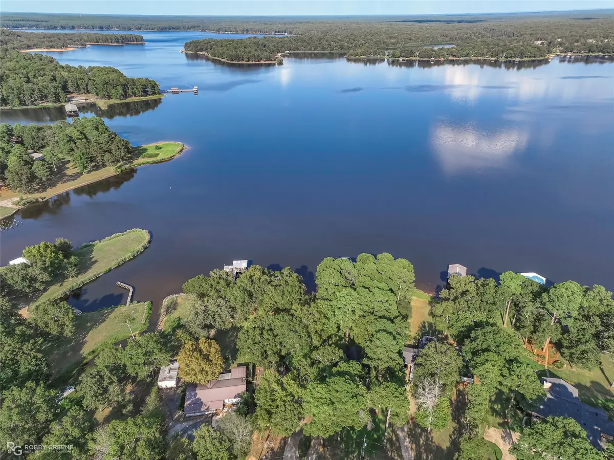 758 W Lakeshore Drive, Benton, LA 71006 - #1