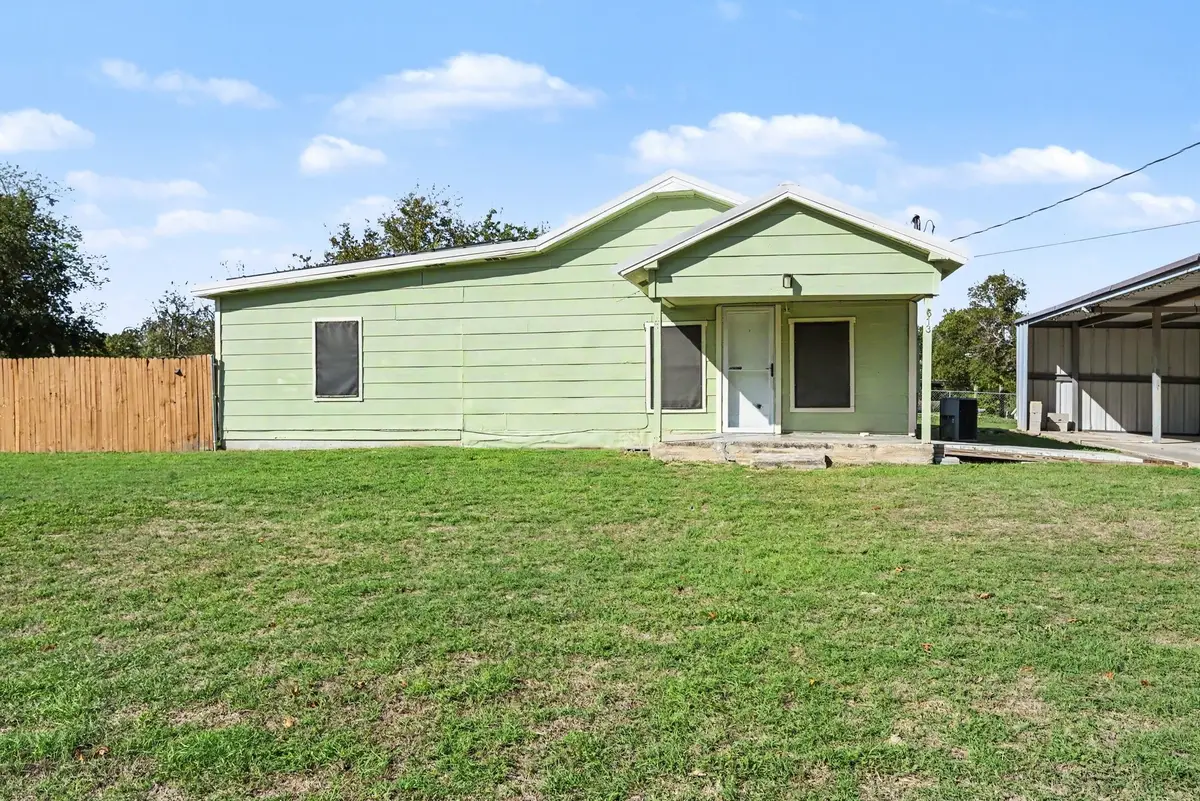 613 N Merrimac Street, Weatherford, TX 76086 - #1