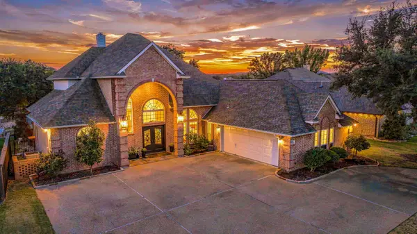 1211 Mallard Way, Granbury, TX 76048