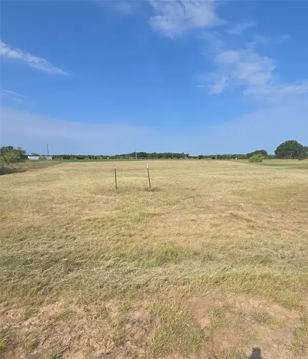 1275 Deerfield Drive, Wills Point, TX 75169